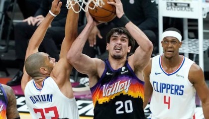  艾顿护框能力出众，开拓者主场不敌太阳