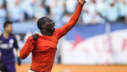  特鲁瓦升班马斗志昂扬，首胜告捷点燃保级希望