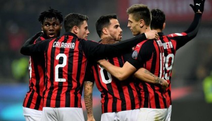  佛罗伦萨主场气势如虹，三球完胜卡利亚里提升排名