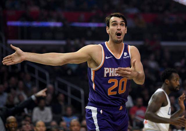  太阳交易戈登，保罗联手布克冲冠  