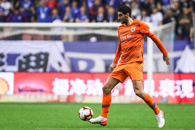  奥格斯堡防守漏洞百出，连续失球痛失好局