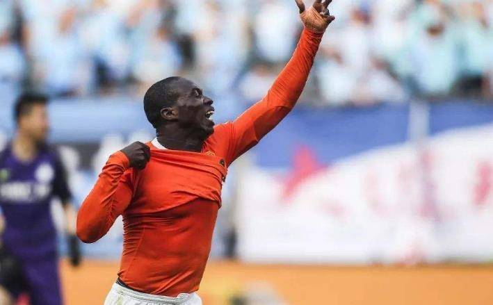  特鲁瓦升班马斗志昂扬，首胜告捷点燃保级希望